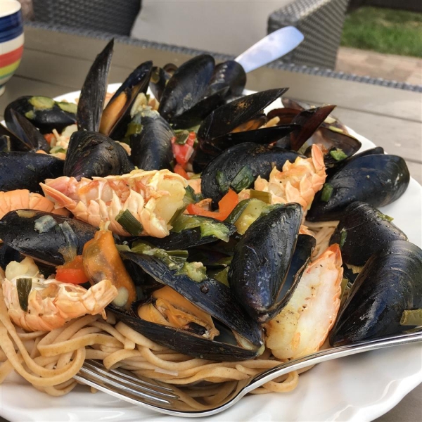 Seafood Scampi Linguine