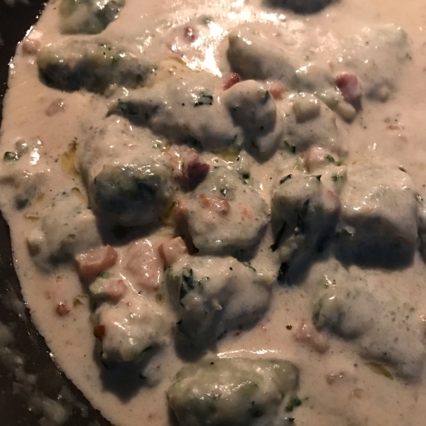 Spinach Gnocchi with Gorgonzola Cream Sauce