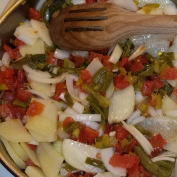 Nopalitos con Papas (Cactus with Potatoes)