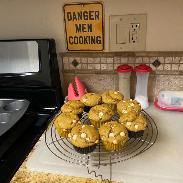 White Chocolate Pumpkin Spice Muffins