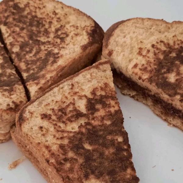 Nutella-Stuffed French Toast