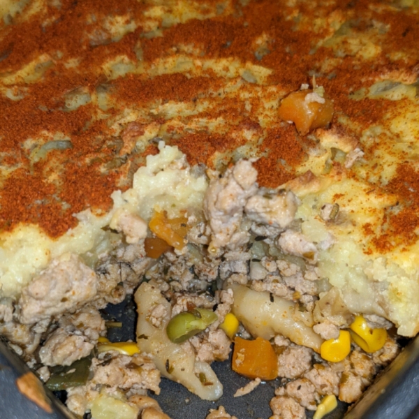 Tasty Shepherd's Pie with Mashed Cauliflower and Ground Turkey