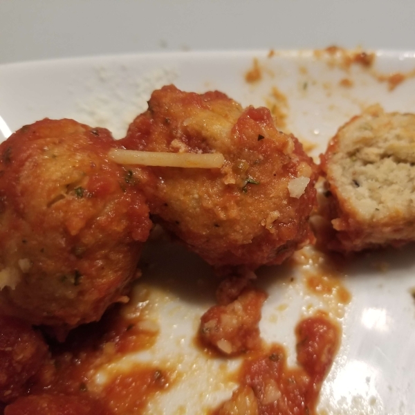 Ricotta Meatless Meatballs with Sauce