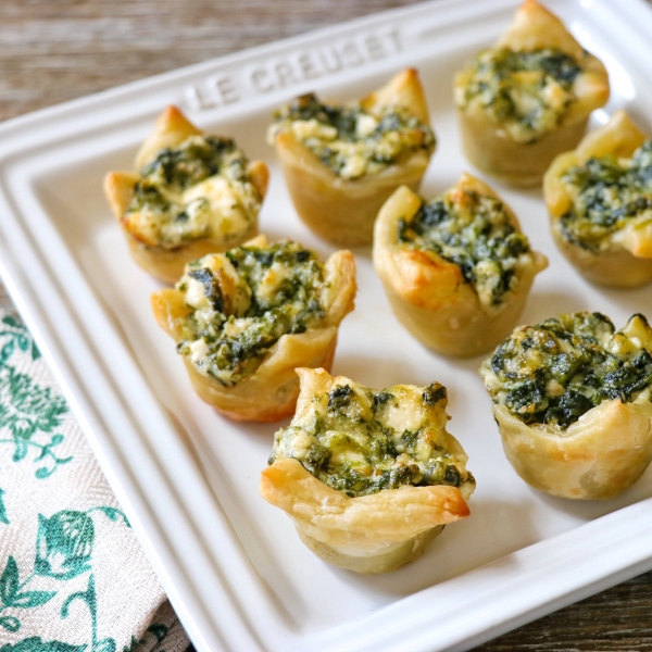 Feta-Spinach Puff Pastry Bites