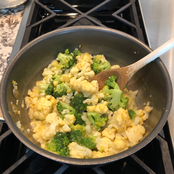 Quick and Simple Broccoli and Cheese