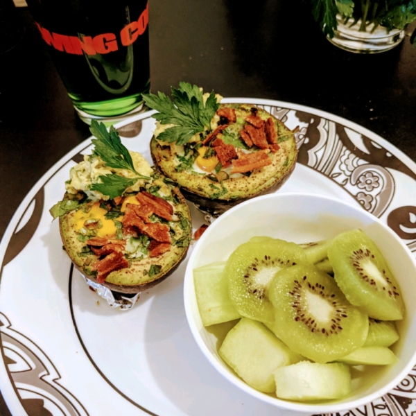 Paleo Baked Eggs in Avocado