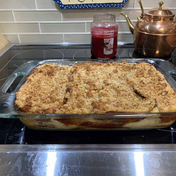 Baked French Toast With Maple Syrup and Granola
