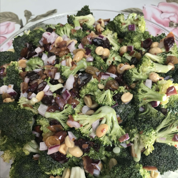 Broccoli Salad for a Crowd
