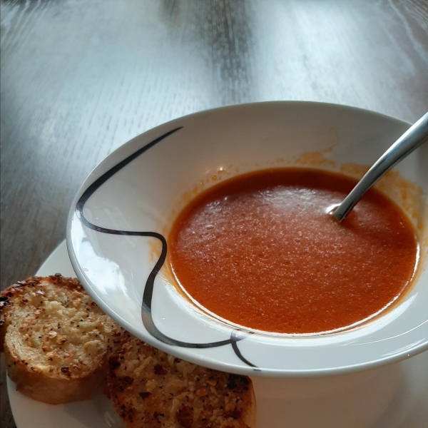 Fresh Tomato Soup with Crispy Cheese Toast