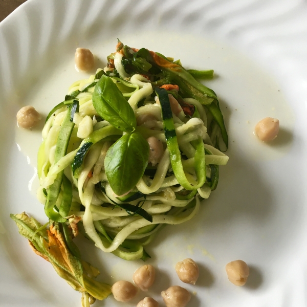 Vegan Zucchini Noodles with Chickpeas and Zucchini Blossoms