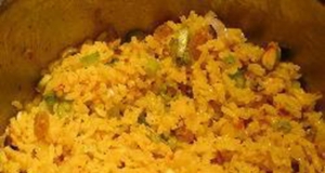 Mediterranean Rice Pilaf with Pistachios and Golden Raisins