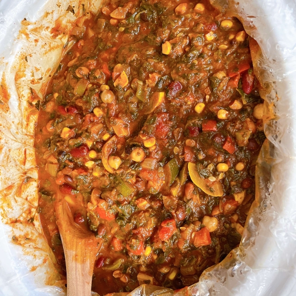 Hearty Vegan Slow-Cooker Chili