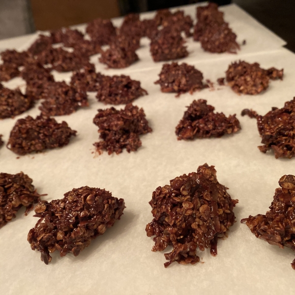 Easy Chocolate Haystacks