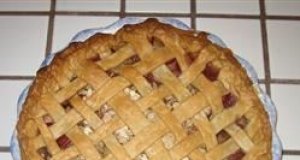 Evie's Rhubarb Pie with Oatmeal Crumble