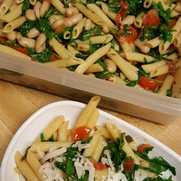 Arugula Salad with Cannellini Beans