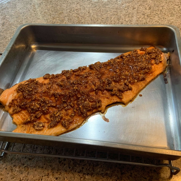 Paleo Pecan-Maple Salmon