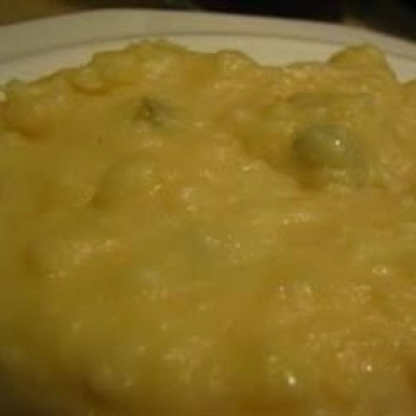 Mama's Famous Cheesy Mashed Potato Casserole