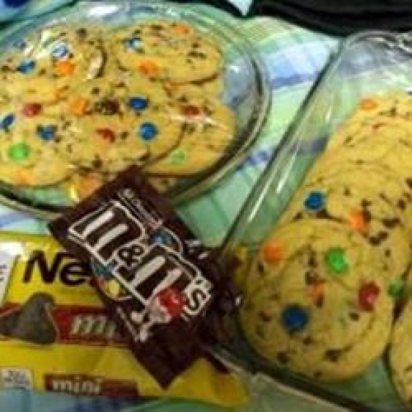 Candy-Coated Milk Chocolate Pieces Cookies II
