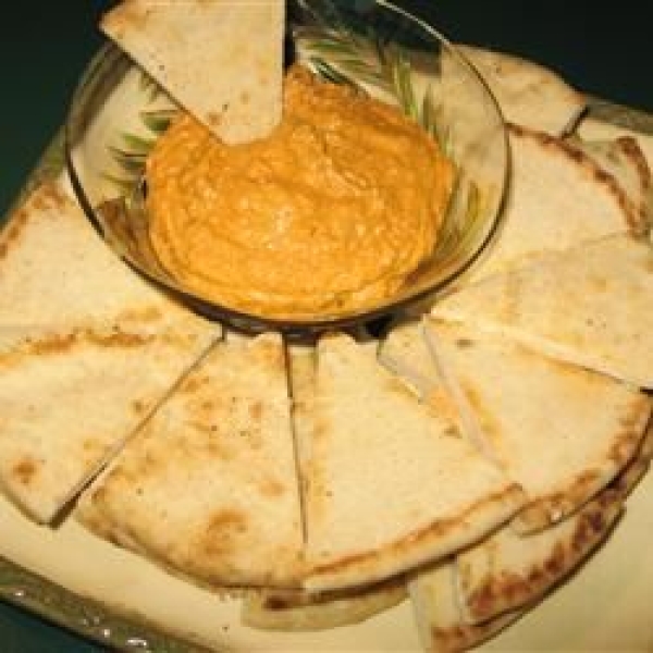 Spicy Roasted Red Pepper and Feta Hummus