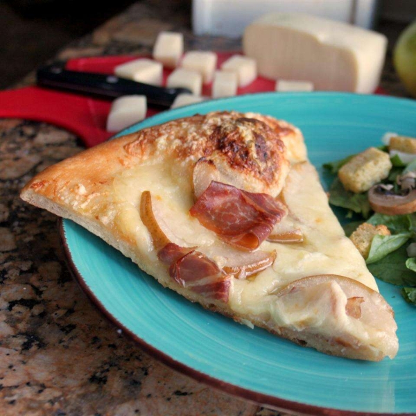 Pear and Prosciutto Pizza