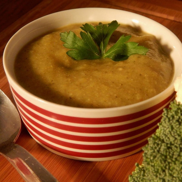 Vegetarian Broccoli and Cauliflower Soup