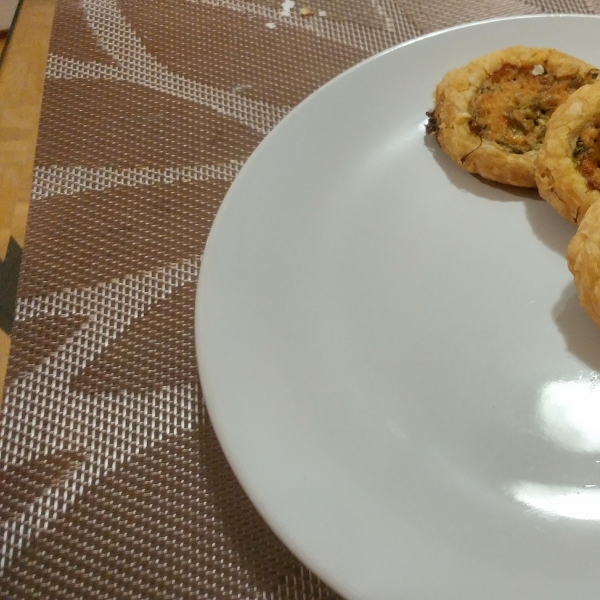 Cheddar and Spinach Pinwheels