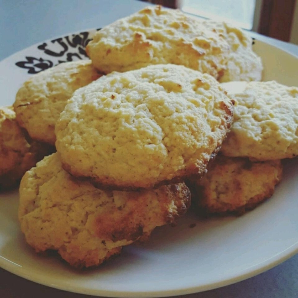 Vegan Lemon Poppy Scones