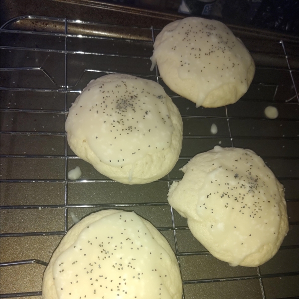 Vegan Lemon Poppy Scones