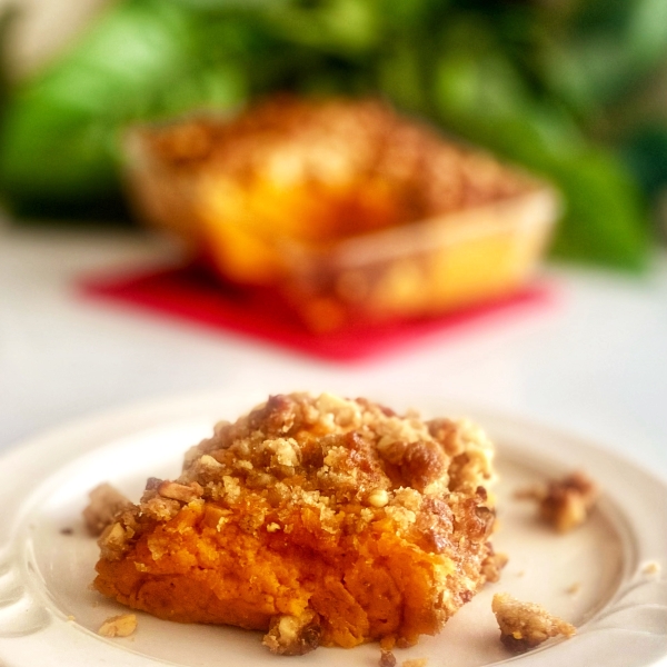 Slow Cooker Sweet Potato Casserole with Pecan Topping