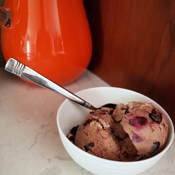 No-Churn Chocolate-Cherry Ice Cream