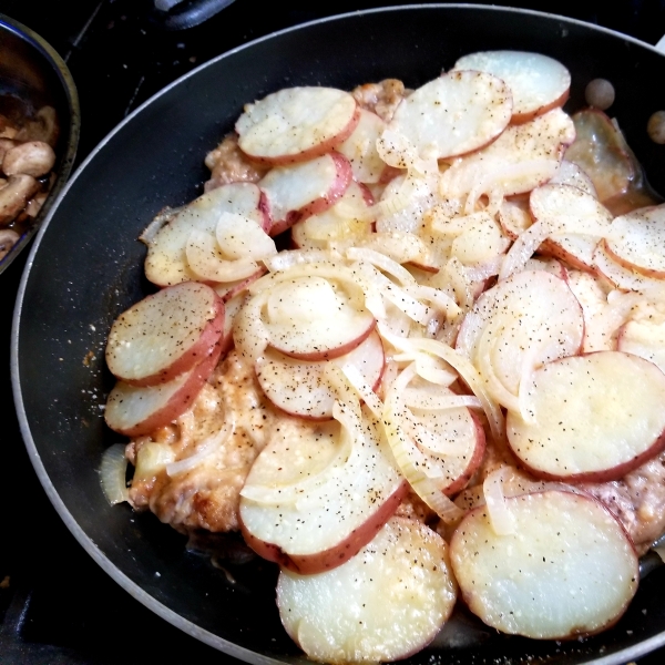 Skillet Pork Chops with Potatoes and Onion